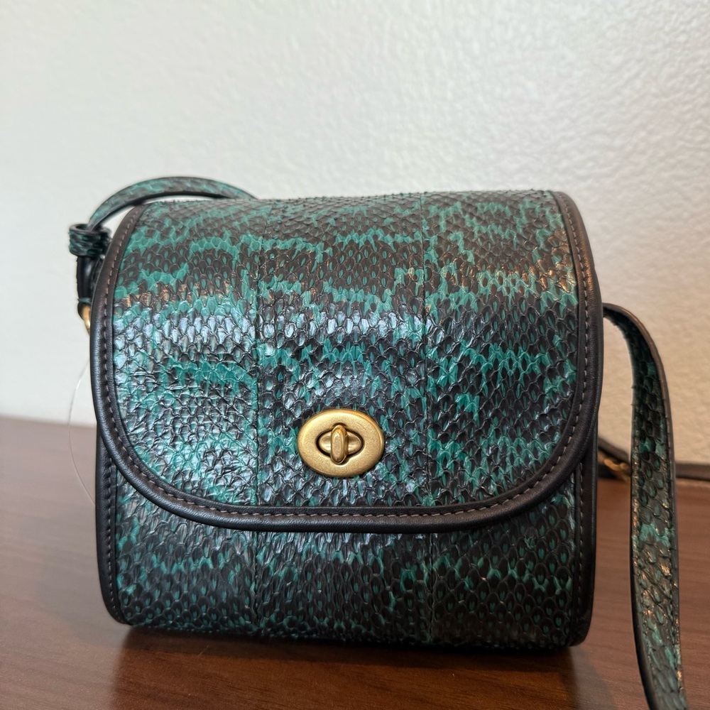 RARE Coach Green Snake Print Crossbody Bag‎